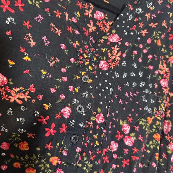 Torrid Harper Rayon Twill Pullover Short Sleeve Tunic Blouse Size 1 / L Floral - Picture 9 of 11